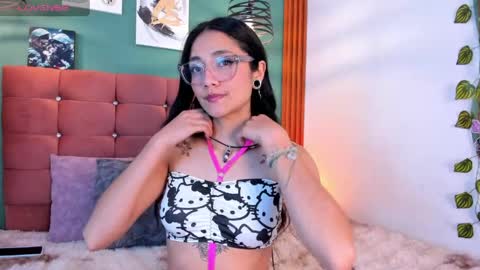 raven_smith_ online show from April 13, 7:23 am