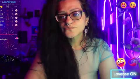 Snapshot of ravenandsin chatting on October 7, 11:56 pm Raven online show from October 7, 11:56 pm