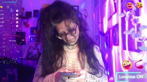 Snapshot of ravenandsin chatting on October 5, 10:50 pm Raven online show from October 5, 10:50 pm