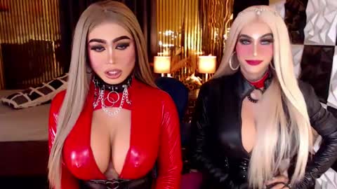 ravenmystiquex online show from May 2, 7:36 am