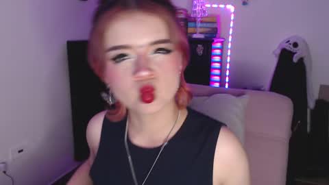 Snapshot of raventh_ chatting on February 18, 11:41 pm raventh_ online show from February 18, 11:41 pm