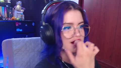 Snapshot of raventh_ chatting on September 27, 6:16 pm raventh_ online show from September 27, 6:16 pm