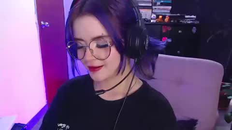 Snapshot of raventh_ chatting on September 10, 2:29 pm raventh_ online show from September 10, 2:29 pm