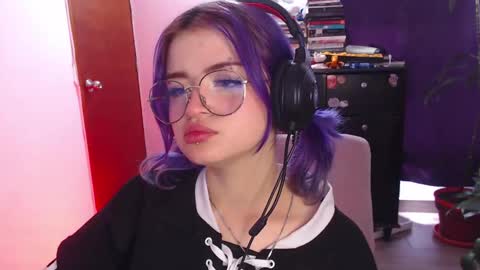 Snapshot of raventh_ chatting on September 12, 3:47 pm raventh_ online show from September 12, 3:47 pm