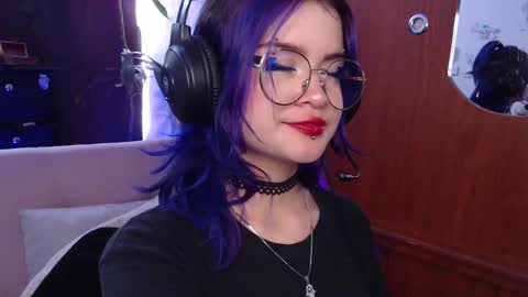 Snapshot of raventh_ chatting on October 9, 2:44 pm raventh_ online show from October 9, 2:44 pm