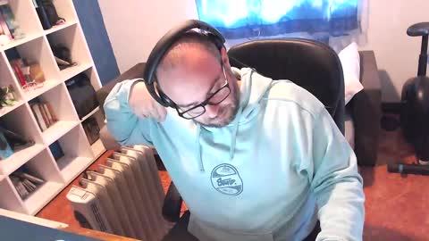 ravingr3d3 online show from March 10, 12:17 pm