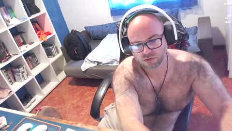 ravingr3d3 online show from May 25, 3:29 pm