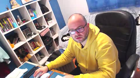 ravingr3d3 online show from February 4, 9:24 am