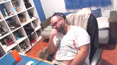 ravingr3d3 online show from October 5, 12:19 am