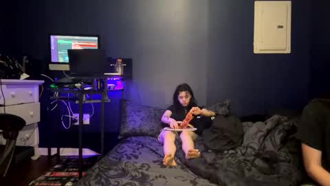 Ravyn and Nyx online show from October 21, 3:22 am