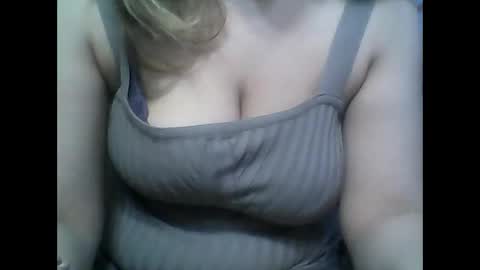 rayday_ online show from December 20, 8:28 am