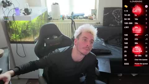 Rayzel online show from April 6, 3:02 pm