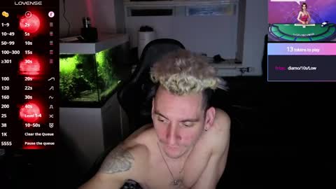 Rayzel White online show from May 26, 1:12 am