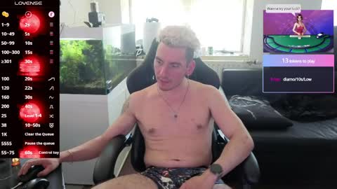 Rayzel White online show from May 31, 12:37 pm