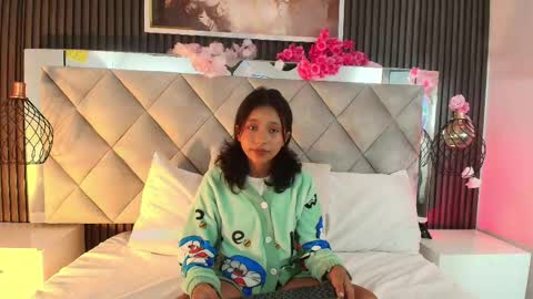 DONCELLA online show from May 13, 8:29 pm