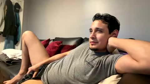 realmxyz online show from February 18, 11:48 pm