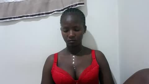 queen online show from October 21, 5:05 pm