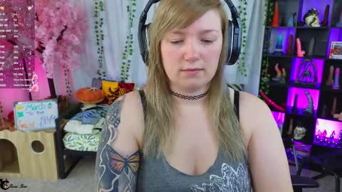 Snapshot of realsamisins chatting on March 9, 4:44 pm Snap - RealSamiSins online show from March 9, 4:44 pm