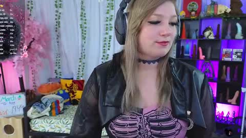 Snapshot of realsamisins chatting on March 7, 4:00 pm Snap - RealSamiSins online show from March 7, 4:00 pm