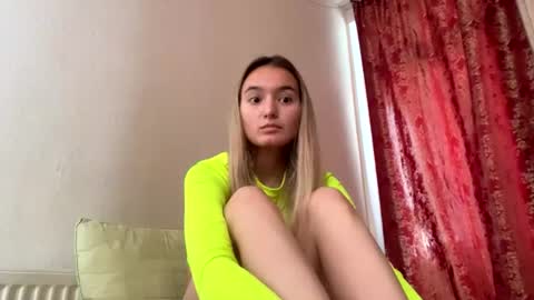 Risa online show from July 2, 6:29 am