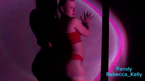 rebecca_____ online show from December 1, 1:58 am