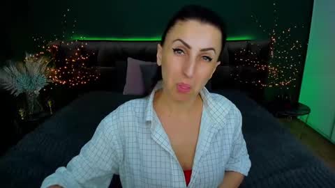 rebecca_diamonds online show from March 5, 12:55 pm