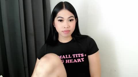 its me asian rebecca online show from February 1, 7:11 pm