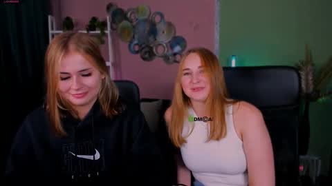 rebecca_smile_ online show from September 28, 7:23 pm