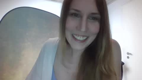 Snapshot of rebornrao chatting on October 28, 12:00 am Keely KeKe Kiwi online show from October 28, 12:00 am