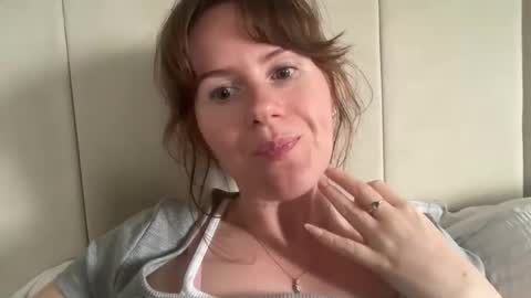 Rosie online show from April 14, 2:31 pm