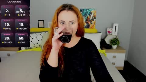 Snapshot of red_naughtyfox chatting on March 9, 10:41 pm Lessy Fox online show from March 9, 10:41 pm