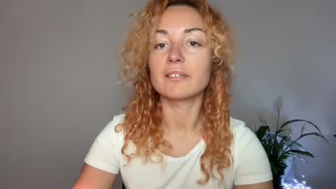 Snapshot of reddgirll chatting on March 10, 5:29 pm reddgirll online show from March 10, 5:29 pm