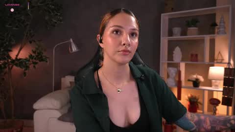 Red Jasmine online show from April 2, 10:27 pm