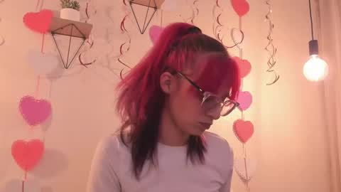 Snapshot of redmeloddy chatting on February 17, 7:55 pm Meloddy online show from February 17, 7:55 pm