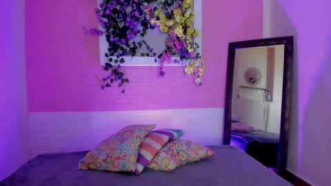   online show from April 18, 12:07 pm