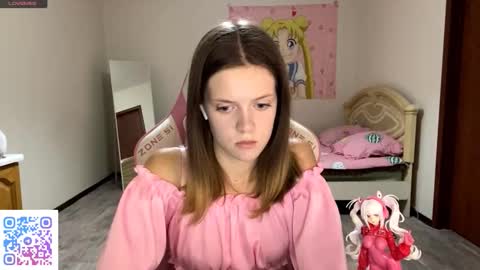 Snapshot of regeniastetson chatting on September 29, 4:06 pm Lucy online show from September 29, 4:06 pm