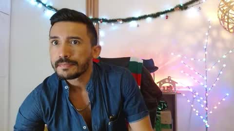   REIKO  online show from December 19, 5:30 pm