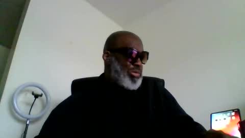 reikoveino online show from June 1, 9:05 pm