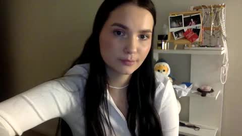 Snapshot of reilbelll chatting on October 13, 12:45 am Bell online show from October 13, 12:45 am
