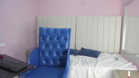 Andrea online show from January 17, 7:16 pm