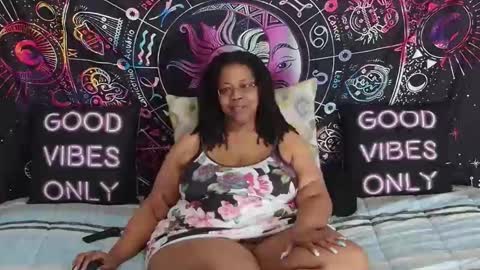 RenaeCumsAlot online show from November 10, 4:10 pm