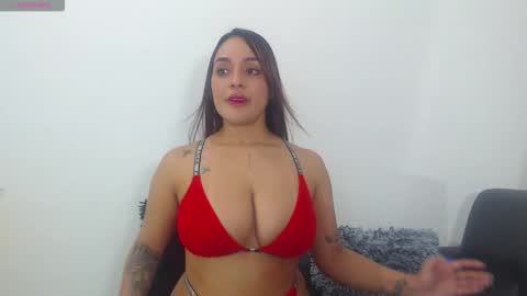 renatabrownn28 online show from May 16, 10:36 am