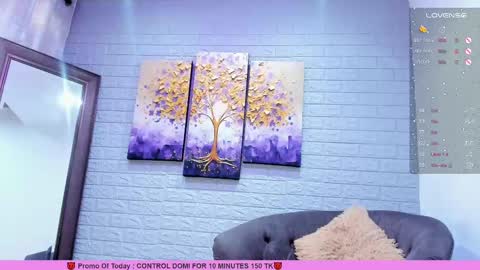 Snapshot of renataruiz_rr chatting on March 10, 6:12 pm online show from March 10, 6:12 pm