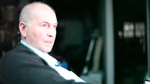 renefr online show from December 31, 4:04 pm