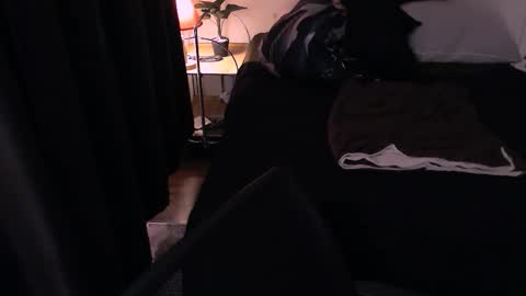 rennuts online show from December 14, 3:40 pm