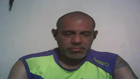 Snapshot of retlam37 chatting on October 2, 5:06 am Walter online show from October 2, 5:06 am