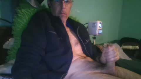 reyes_albert2006 online show from January 18, 12:26 pm