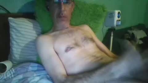 reyes_albert2006 online show from October 5, 3:08 pm