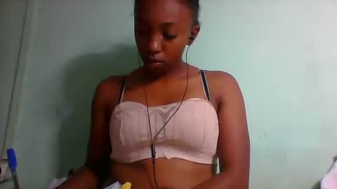 rhesa404090 online show from March 5, 3:37 am