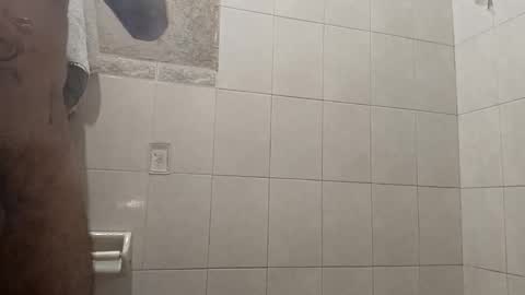 rhinoley online show from November 5, 7:10 am